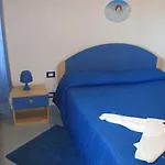 Miramare بيت ضيافة بوزالو